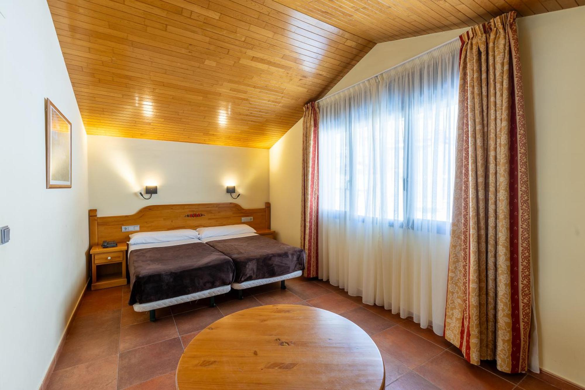 Apartaments Sant Moritz Arinsal Exterior foto